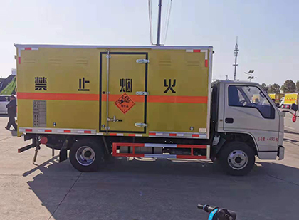 兴隆台爆破器材运输车