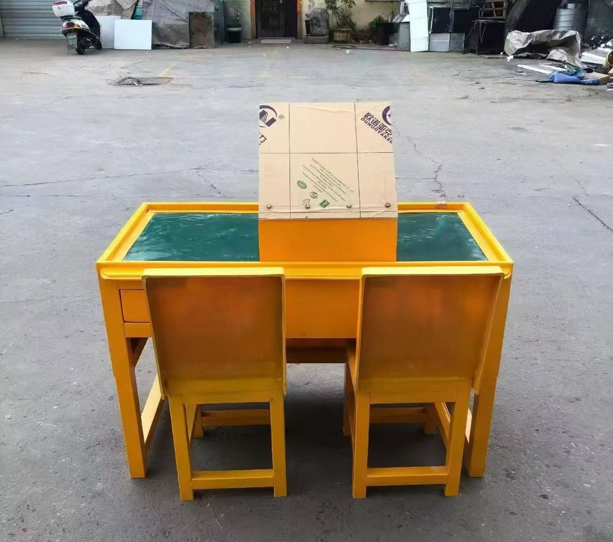 兴隆台防静电导通桌井下煤矿火工品发放桌：危险品流转的安全守护者